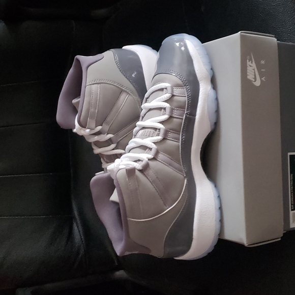 AIR JORDAN 11 RETRO (GS) 'Cool Grey' 2021 - Picture 4 of 16